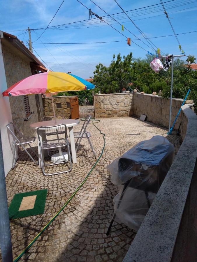 Вилла Moradia Familia Escoto Монсанту Экстерьер фото