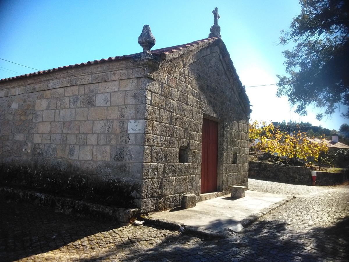 Вилла Moradia Familia Escoto Монсанту Экстерьер фото